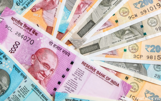 Theo tỷ giá chuyển đổi Rupee