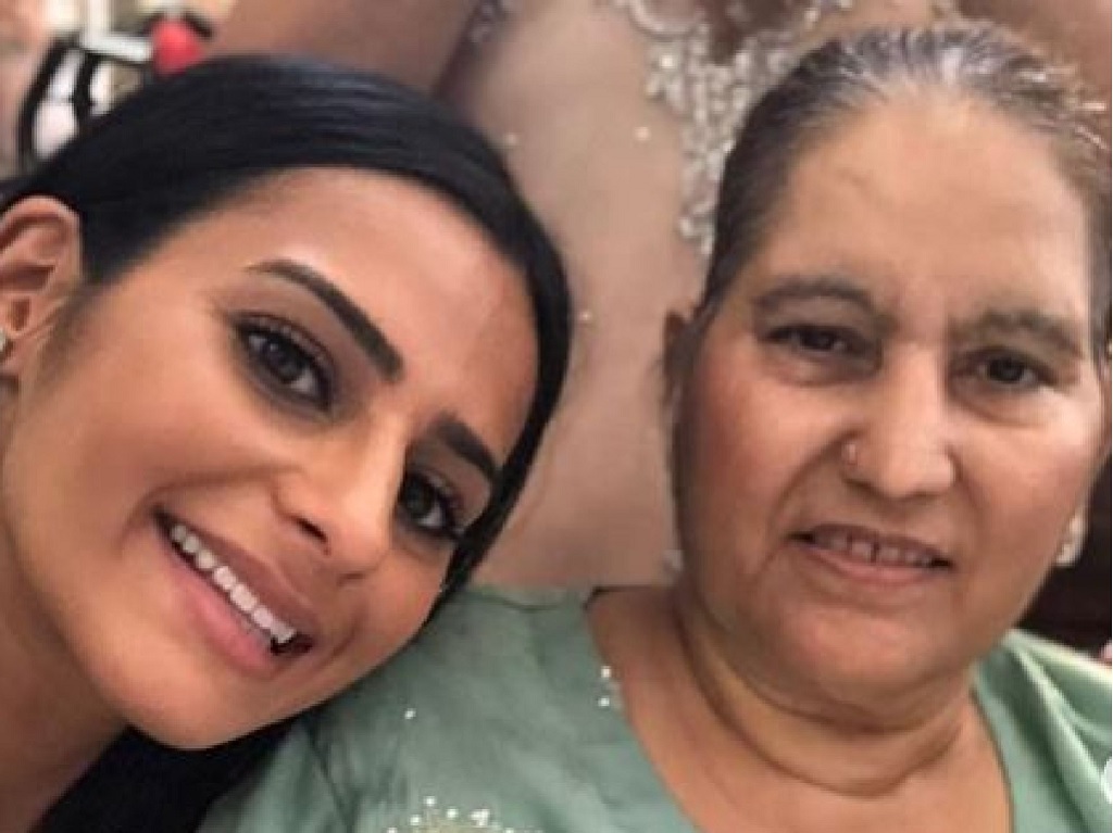 Sair Khan's sister