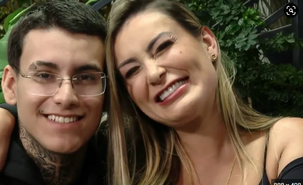 vídeo do filho de Andressa Urach gravando ela viralizando