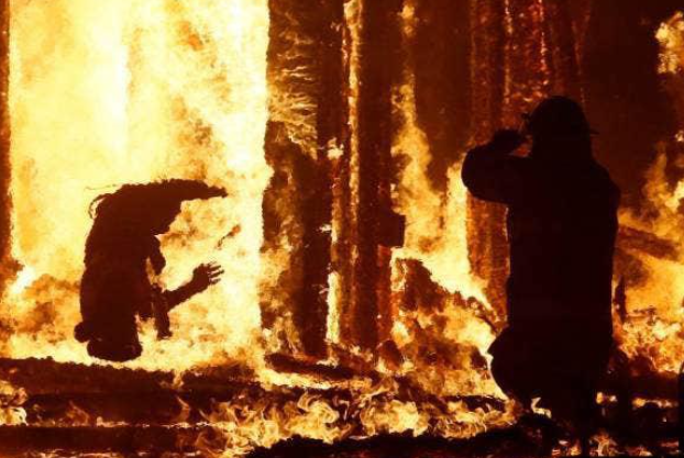 aaron joe mitchell burning man video Reddit, Twitter