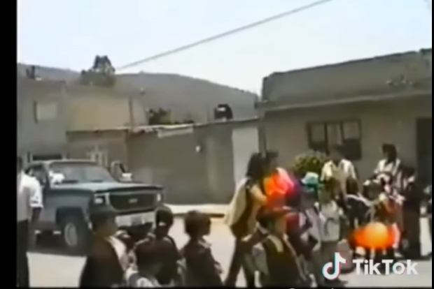 Ver: Jardin De Niños Gabriela Mistral 2002 Video Original Completo