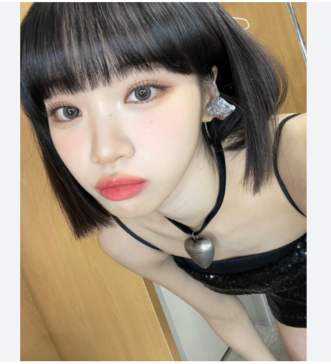 황의 조 김채원