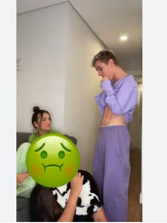 Vídeo de Juliano Floss e Vivi Wanderley 